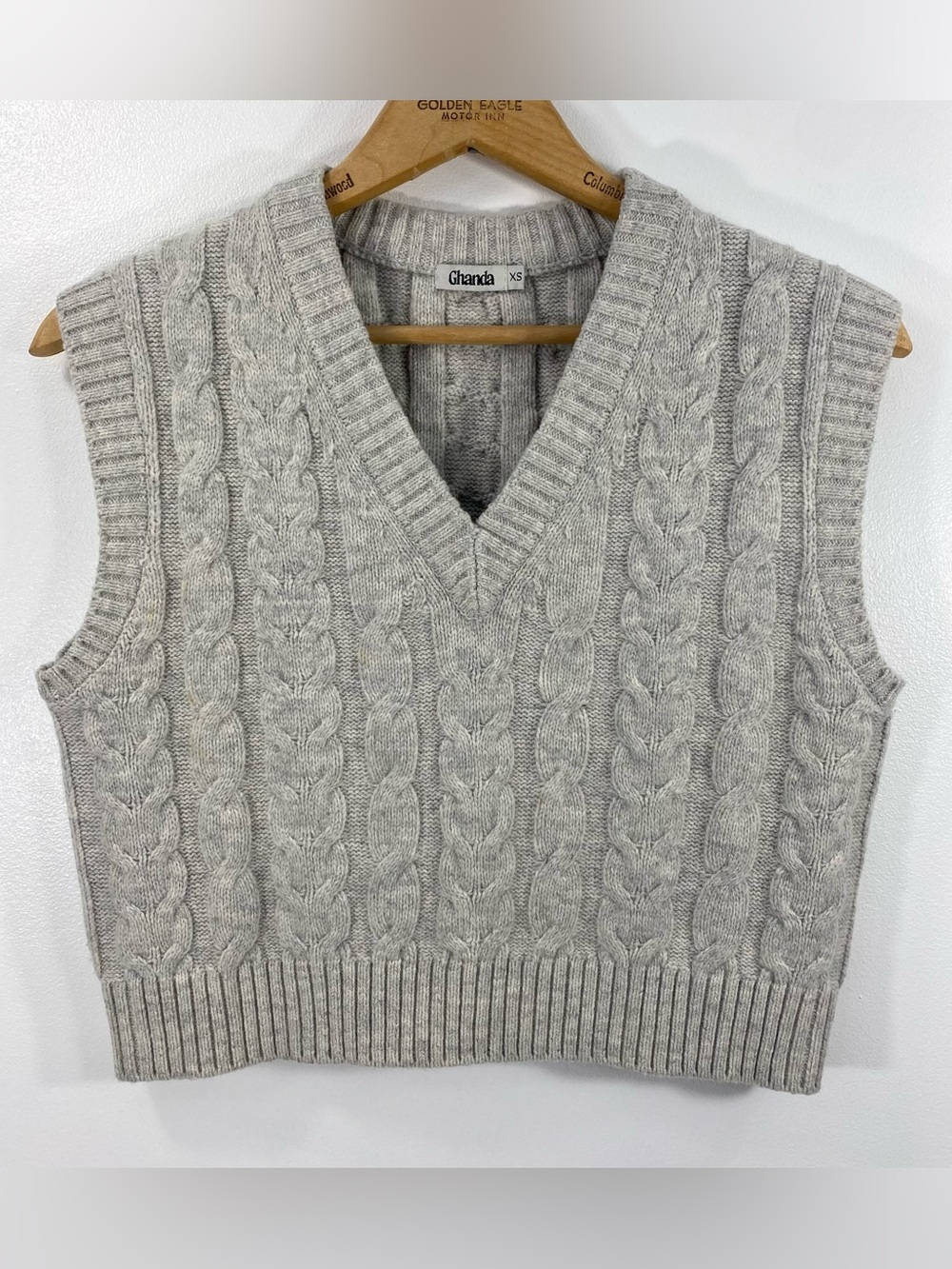 Ghanda Classic Cropped Gray Cable Knit V-neck Wool Cotton Blend Sweater Vest XS